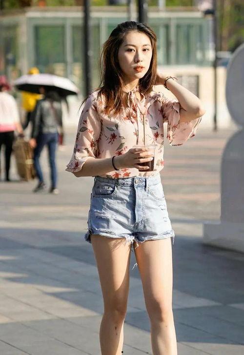 短裤穿搭图片,轻松打造时尚休闲风