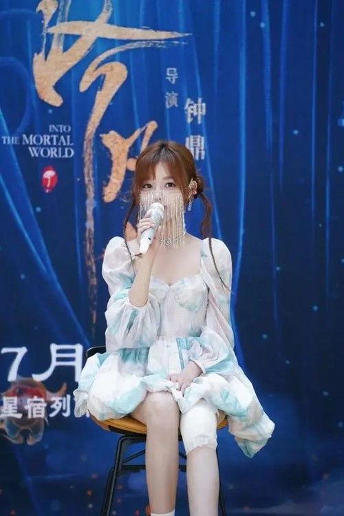 黄霄云资料,音乐才女的多面人生与音乐梦想之旅